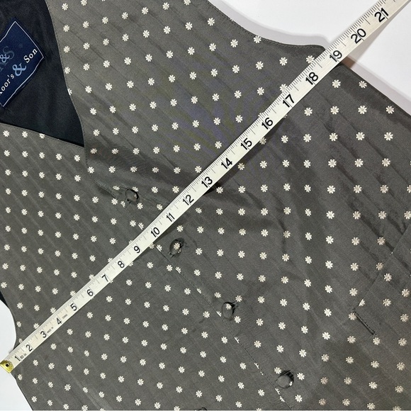 Woman’s Koors & Son Silk Vest Size 5 (NWOT)​​ - Picture 6 of 9